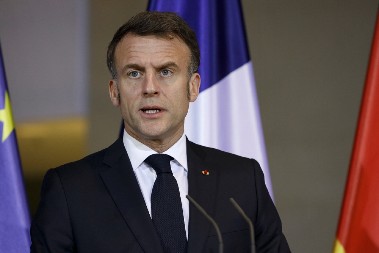 MAKRON U TEŠKOJ POZICIJI Vlada formirana, a već krenuo haos