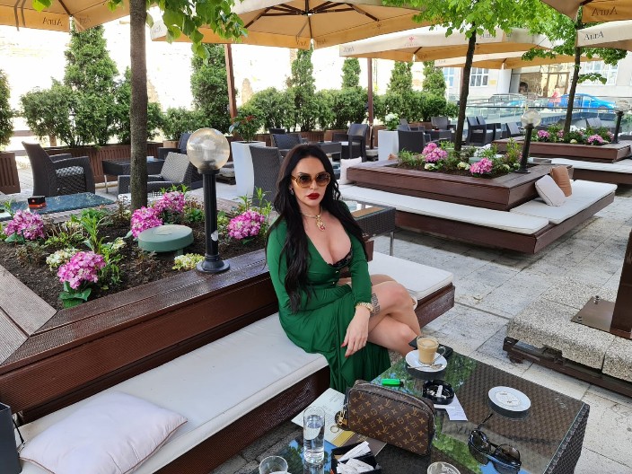 PEVAČICA SE NEKADA ZVALA ĐURO OSTOJIĆ, A ONDA JE PROMENILA POL Izenadićete se čime se bavila dok je bila muško