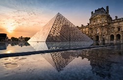 SKANDAL U LUVRU Zbog današnje pljačke muzej u Parizu je zatvoren za posetioce