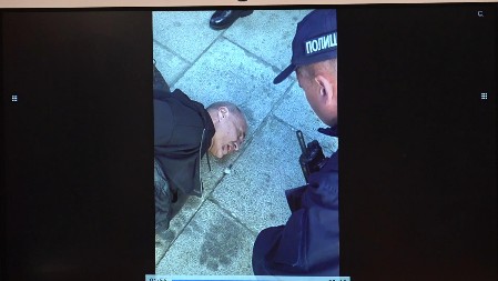 "NERVIRAJU ME ŠATORI" Ovo je blokader koji je izvršio teroristički čin ispred Skupštine: BENZINOM SAM ZAPALIO ŠATOR