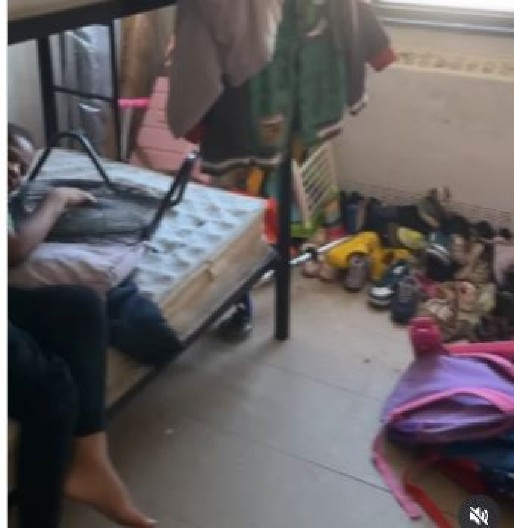 MAMA U DEČJOJ SOBI ZATEKLA JEZIV PRIZOR "Uhvatila sam se za glavu kad sam videla rupu – a unutra ovo!"