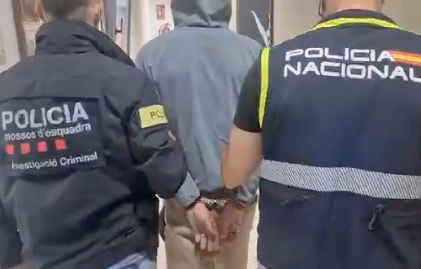 SPECIJALCI RAZVALILI VRATA, PA "VRAČARCE" ZATEKLI U DONJEM VEŠU! Velika akcija policije i Evropola, osumnjičeni za dva ubistva (FOTO/VIDEO)