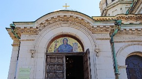 BLIŽI NAM SE VELIKI PRAVOSLAVNI PRAZNIK Ako budete sanjali Svetu Petku, za to postoje samo dva razloga