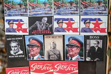 OVAJ PREDMET JE IMALA SVAKA KUĆA U JUGOSLAVIJI Danas skuplja prašinu u vitrinama, imaju ga samo bake! (FOTO)