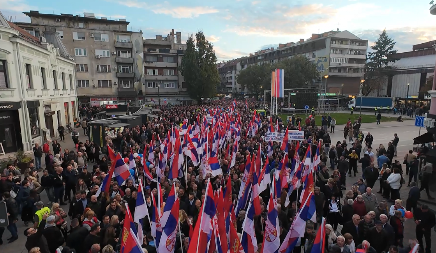 JEDINSTVEN GLAS NARODA, SPEKTAKULARNI PRIZORI U POŽAREVCU Građani u nepreglednim kolonama poslali poruku mira, slobode i dostojanstva (VIDEO)