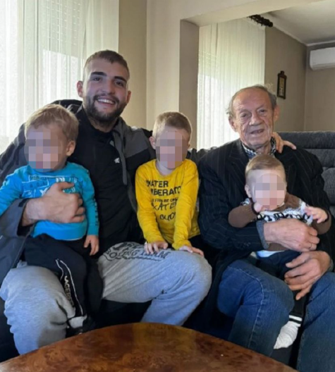 IMA SAMO 5 GODINA, A VEĆ POSTI Veljko Ražnatović odveo sinove na pričest, mali Željko oduševio naciju (FOTO)