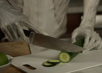 Spora, ali urnebesna – domaćica-robot pere sudove i priča viceve za 20.000 dolara