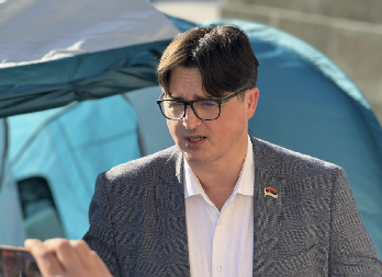 UGLJEŠA MRDIĆ ZA ALO! Ne odustajem od štrajka glađu, znam za koju se svetinju borim, a to je naša Srbija! (FOTO/VIDEO)