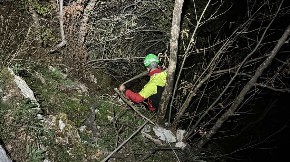 DRAMA NA KUČAJSKIM PLANINAMA Spasioci tragali za dve izgubljene osobe (FOTO)