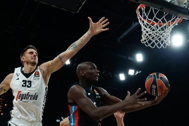 ŠOK OTKRIĆE Poznati košarkaš pao u komu, evo šta se desilo