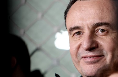 PROVIDNA IGRA ALJBINA KURTIJA: Kupuje vreme, ruši sistem i sanja „veliku Albaniju“