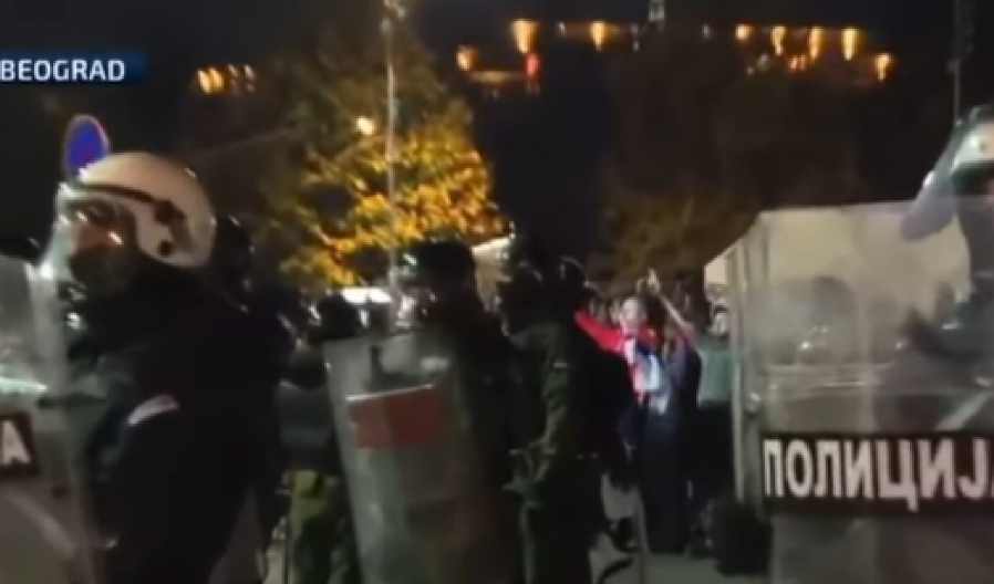 ZAŠTO BLOKADERIMA VEČERAS SMETAJU PESME KOJE SLAVE SRPSKU TRADICIJU, ISTORIJU I KOSOVO I METOHIJU? Oglasio se ministar Mali