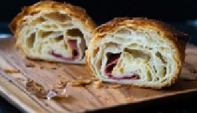 GURMANSKE KIFLICE SA SLANINOM Polizaćete i tanjir koliko su slasne