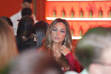 EVO ŠTA KRIJE U DONJEM VEŠU! Breskvica podigla temperaturu hot izdanjem, intima na izvol'te! (FOTO)