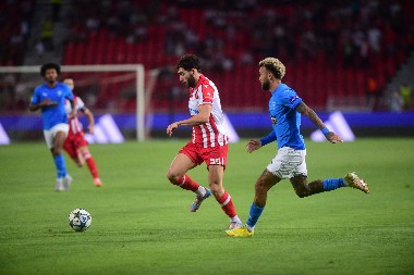 DA LI JE NA POMOLU ODLAZAK SA MARAKANE? Francuski velikan ozbiljno zagrizao za Zvezdinog defanzivca