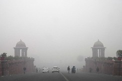 NAJMANJE OSMORO POGINULO! Eksplozija u glavnom gradu, automobil odleteo u vazduh kod metro stanice!