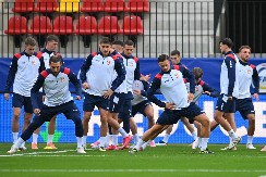 POSLEDNJI RAPORT PRED PUT NA OSTRVO Fudbaleri Srbije imaju završne pripreme uoči odlaska u London