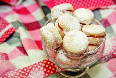 DONOSIMO VAM NAJBOLJI RECEPT ZA VANILICE Sitni kolači koje niko ne odbija