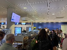 SRBI MORALI DA PLATE DRAKONSKU KAZNU ČIM SU SLETELI U NEMAČKU Policija ih zaustavila na aerodromu