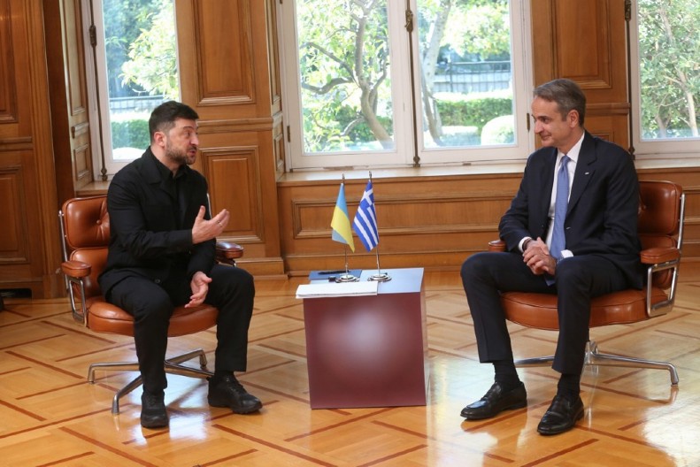 ZELENSKI STIGAO U GRČKU Pripema se sporazum između Kijeva i Atine (FOTO)