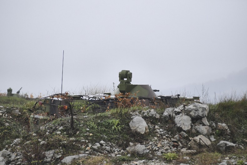 ALBANCI PUCALI NA PRIPADNIKE VOJSKE SRBIJE!