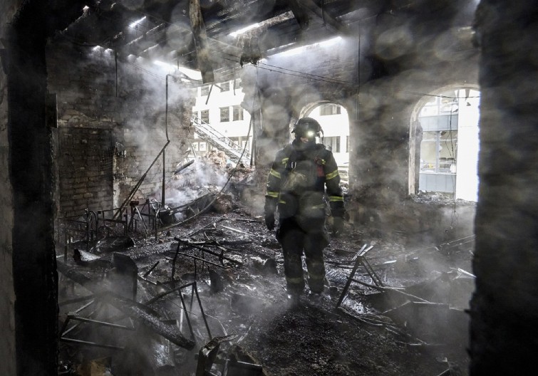 KRVAVA BITKA U HARKOVSKOJ OBLASTI, 3 POGINULIH U RUSKOM RAKETNOM NAPADU! Među ranjenima i tinejdžeri!