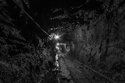 NAJVEĆA RUDARSKA TRAGEDIJA U ISTORIJI SRBIJE 90 rudara poginulo u jami "Morava" Aleksinačkog rudnika