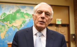 BIVŠI KOMANDANT NATO-A U MISIJI SPASAVANJA TAČIJA Vesli Klark danas svedoči u Hagu