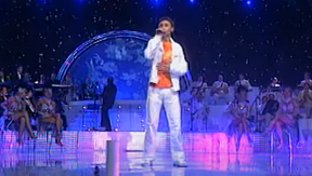 "KAD SAM KRENUO DA JOJ SKIDAM VENČANICU..." Prva bračna noć poznatog para, pretvorila se u pakao, pevač nije mogao da veruje svojim očima