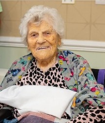 NAJSTARIJA ŽENA NA SVETU (116) OTKRILA TAJNU DUGOVEČNOSTI Jedno pravilo mi je produžilo život i donelo sreću