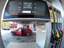 AKTIVIRAJTE TAJNO DUGME Evo kako da sačuvate pola rezervoara goriva