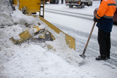 OBLACI SE NADVILI NAD SRBIJOM Evo gde će padati kiša, a gde sneg