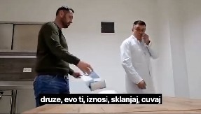 ĐAJIĆ SNIMLJEN S KESOM S BELIM PRAHOM,  DODIK GA SMENIO SA SVIH FUNKCIJA! Drama u RS