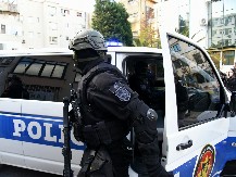 NAMAMILI SRBINA U AUTO OBEĆAVAJUĆI MU POSAO, USLEDIO HOROR Hitno se oglasila crnogorska policija