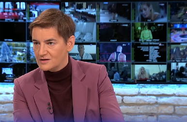 AKO GLASAJU ZA VUČIĆA, NEKA SVI POUMIRU Brnabić o monstruoznim napadima blokadera na predsednika Srbije