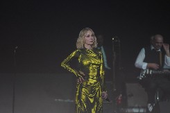 NARUŠENO ZDRAVLJE JELENE ROZGE Pevačici se vratio stari problem: "Nalazi su mi jako loši"