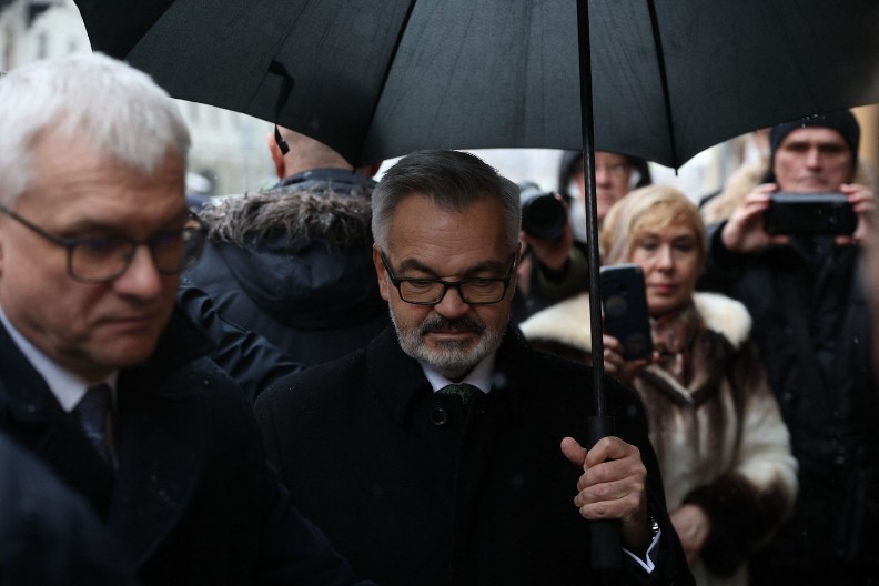 POLJSKI AMBASADOR NAPADNUT U RUSIJI! Vređali ga i pokušavali da ga udare na putu do crkve!