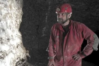 JEZIVO OTKRIĆE NA GRČKO-ALBANSKOJ GRANICI! Horor prizor u mračnoj pećini iznenadio stručnjake (VIDEO)