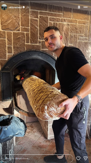 BRENIN SIN KAO PRAVI DOMAĆIN Viktor Živojinović pokazao kako sprema slavu, objavio kadrove iz dvorišta luksuzne vile! (FOTO/VIDEO)