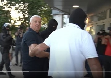 BIVŠI ŠEF ANB-A OPTUŽEN ZA PRISLUŠKIVANJE: Šta je Peruničić rekao o nekadašnjem policijskom funkcioneru Zoranu Lazoviću