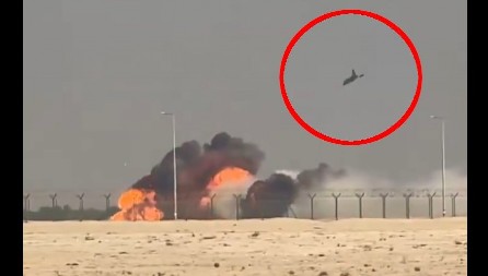 TRAGEDIJA NA AEROMITINGU! Lovački avion se zakucao u zemlju pred publikom! (VIDEO)