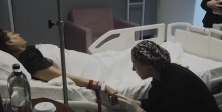 CECA RAŽNATOVIĆ OPERISANA 8 SATI! Javile se komplikacije, ona se nije odvajala od pevačice! (FOTO)