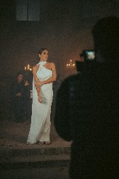 "ODAKLE JOJ PRAVO?" Marina Visković snimila spot u crkvi, društvene mreže gore, oglasio se i pevačicin tim!