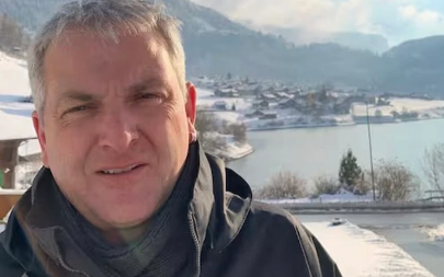 OTAC AUTOM SLETEO U LEDENO JEZERO SA ČERKICOM (5)! Komandir skočio za njima u vodu da ih spase