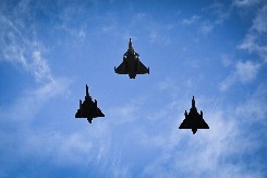 RUMUNIJA DIGLA AVIONE! Putin izveo žestok napad u blizini granice!