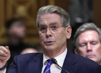 DA LI STE VI NORMALNI Američki ministar finansija razbudao EU: Vi finansirate rat sami protiv sebe