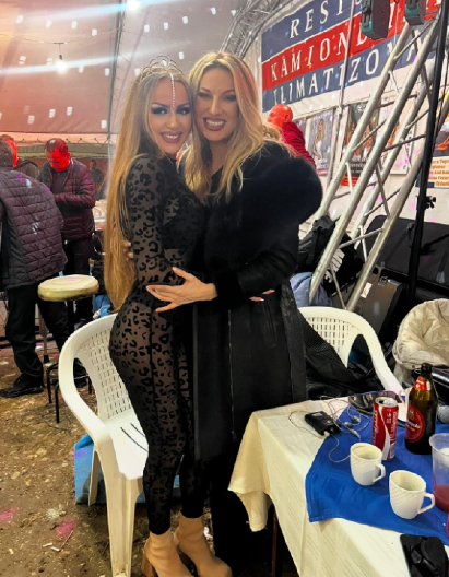 ''RADA JE NAIVNA, NE TREBA DA VERUJE SVIMA'' Oglasila se Atina Ferari nakon viralnog snimka sa vašara sa Manojlovićevom: ''Krivo mi je...''