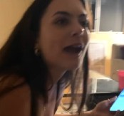 AU, PA DA LI JE OVO REALNO? Doživela noćnu moru nakon izlaska, ujutru proverila bankovni račun - kad je videla koliki je dug, umalo se srušila od šoka! (VIDEO)