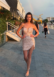 ANICA LAZIĆ U KREVETU SA DVA MUŠKARCA Zaurlala iz petnih žila, pa skočila kao oparena! (FOTO)