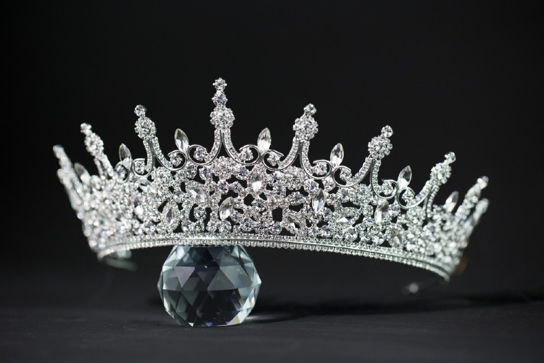 NAJSKUPLJI POKLONI SVIH VREMENA Kesu su odrešili bogati muževi da bi usrećili svoje žene  - od tih cifri zastaje dah